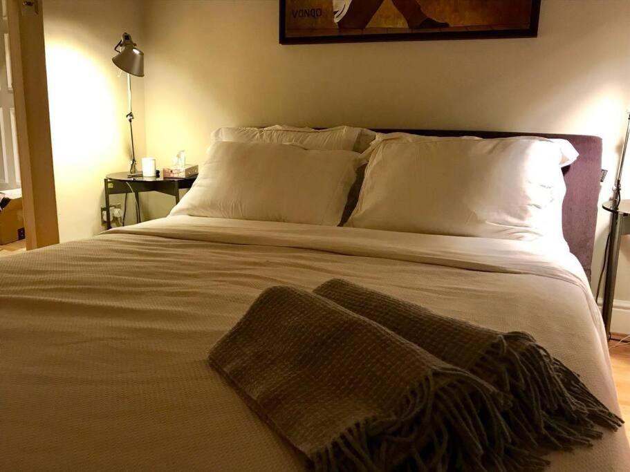 Stunning 2 Bed/2bath Flat In Heart Of Kensington * Лондон