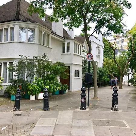 Stunning 2 Bed/2Bath Flat In Heart Of Kensington Appartement Londen Buitenkant foto