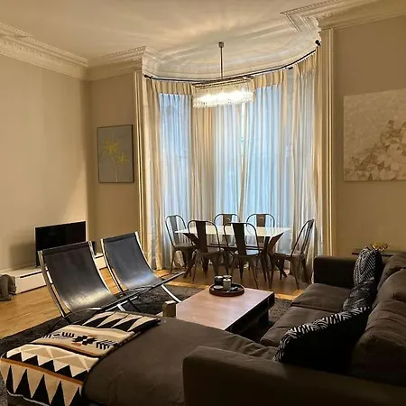 Stunning 2 Bed/2Bath Flat In Heart Of Kensington Appartement Londen Buitenkant foto